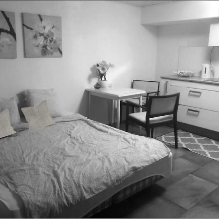 Puutaloyksioe 1 Km Turun Rautatieasemalta Apartment ตูร์กู ภายนอก รูปภาพ
